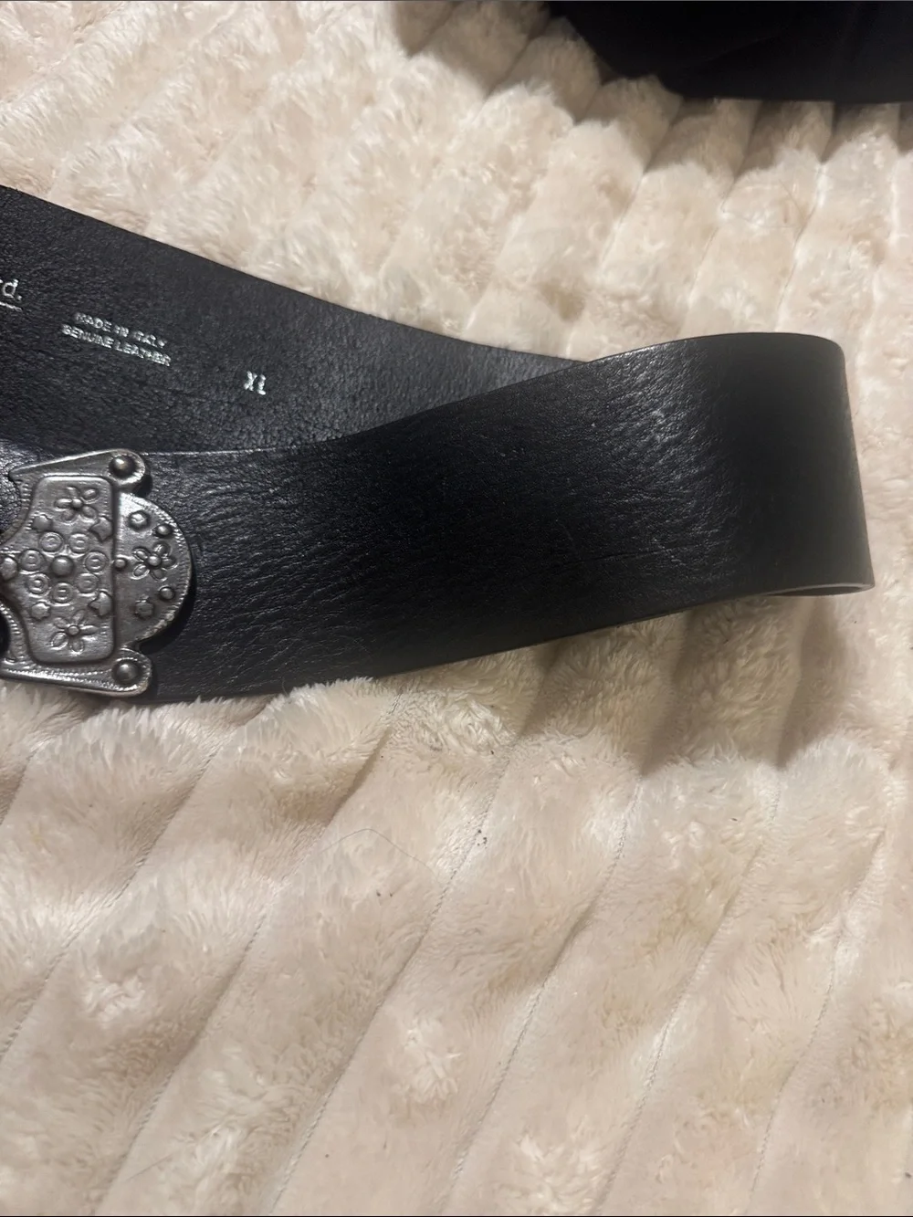 Vintage 80s Black Leather Belt with Ornate Silver Buckle xl